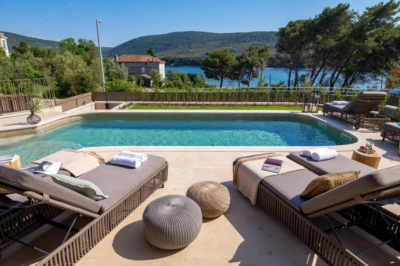 Villa Leucolea With Pool Cres 0*,