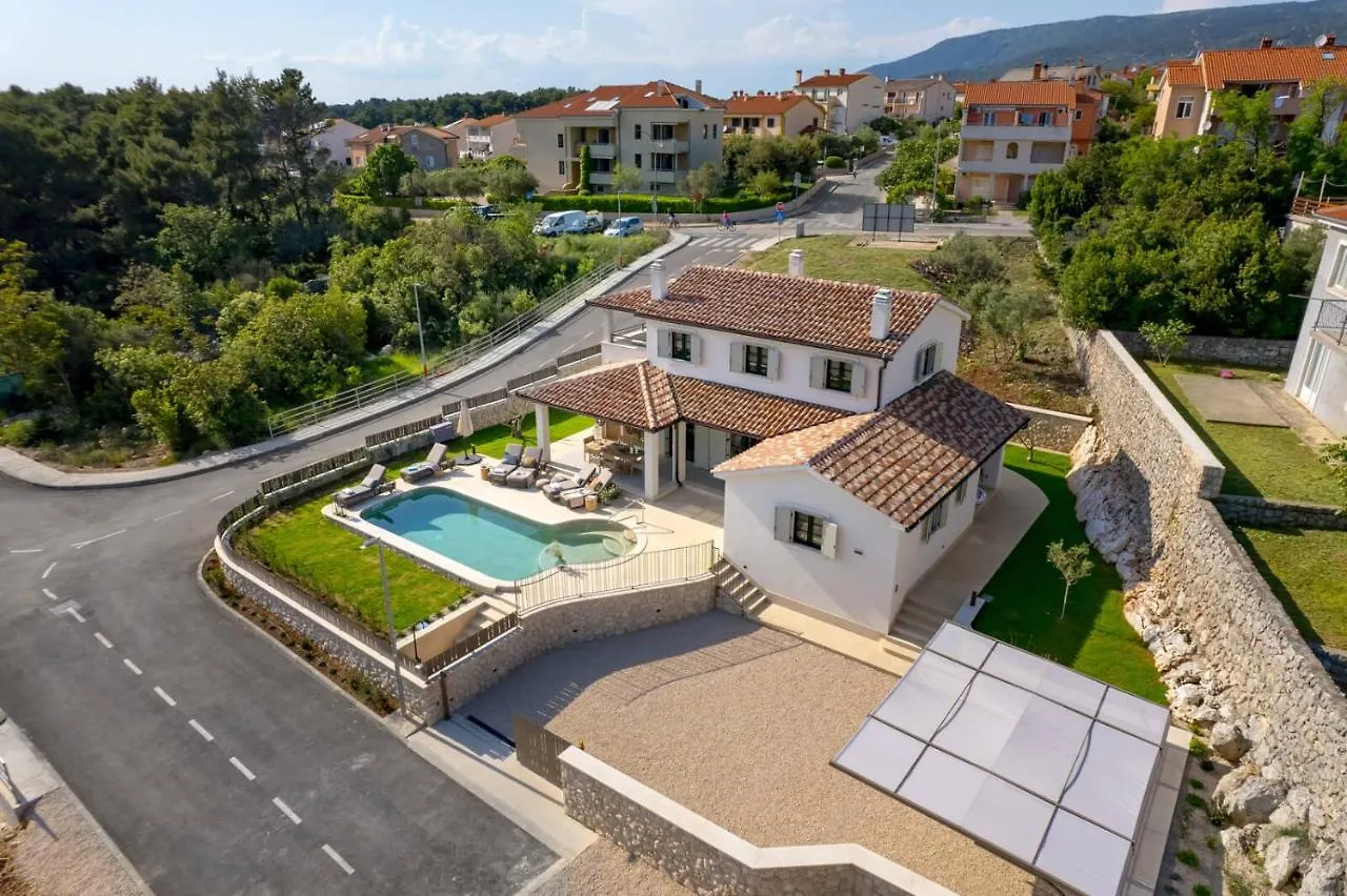 Villa Leucolea With Pool Cres 0*,  Croatia