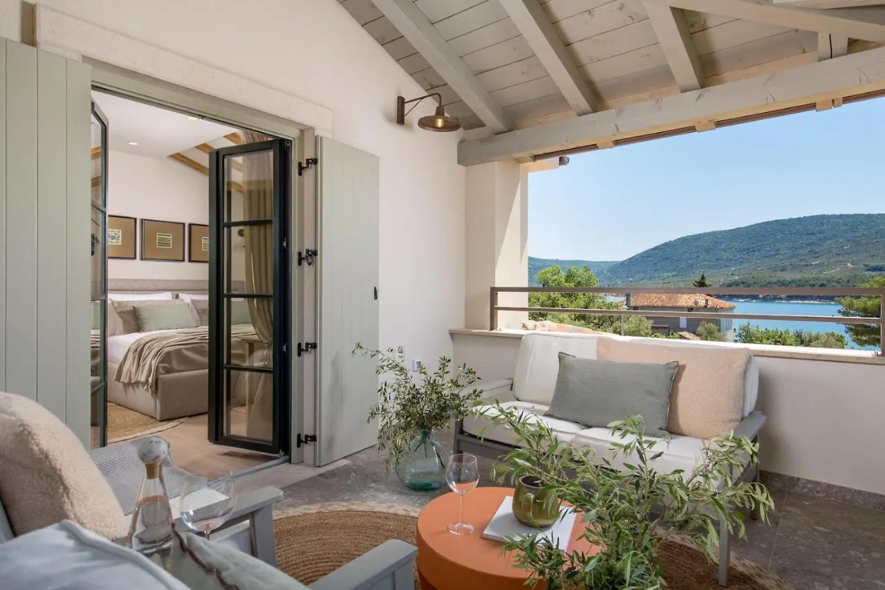 Villa Leucolea With Pool Cres Croatia